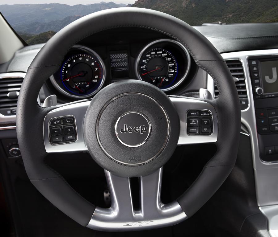 Jeep Grand Cherokee SRT8 2012 года  (фото 126 из 186)
